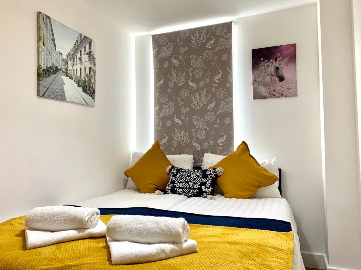 Central London 2 Bedrooms, Seperate Recption, Full Kitchen, Free Parking Extérieur photo