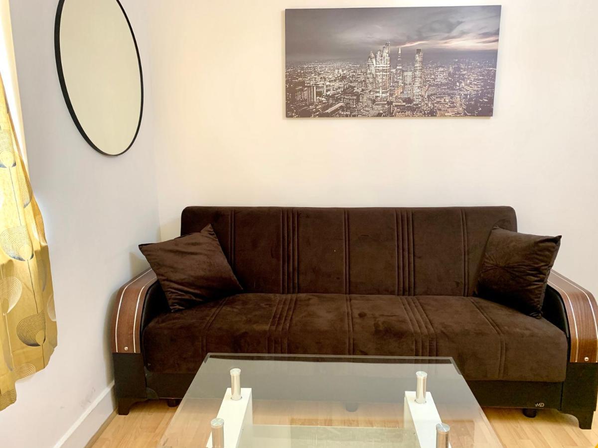 Central London 2 Bedrooms, Seperate Recption, Full Kitchen, Free Parking Extérieur photo